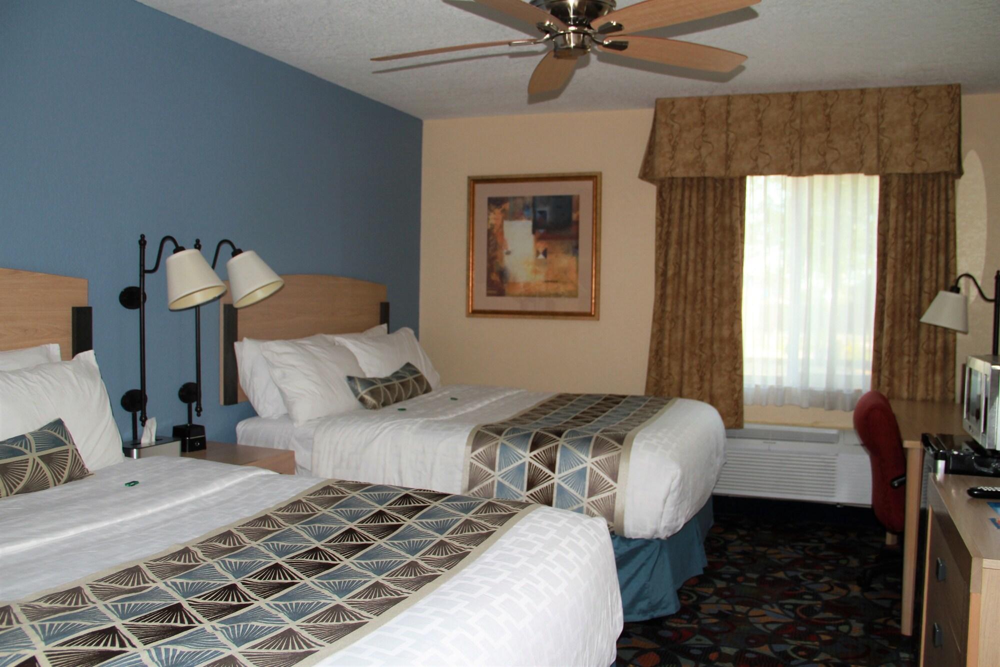 Baymont By Wyndham Stevens Point Hotel Exterior photo